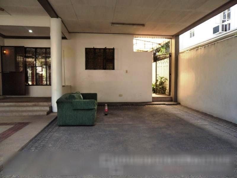 "6BR House for Rent in San Lorenzo Village, Makati"06