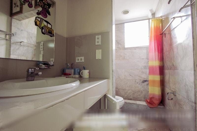 "3BR House for Rent in Palm Village, Makati"10