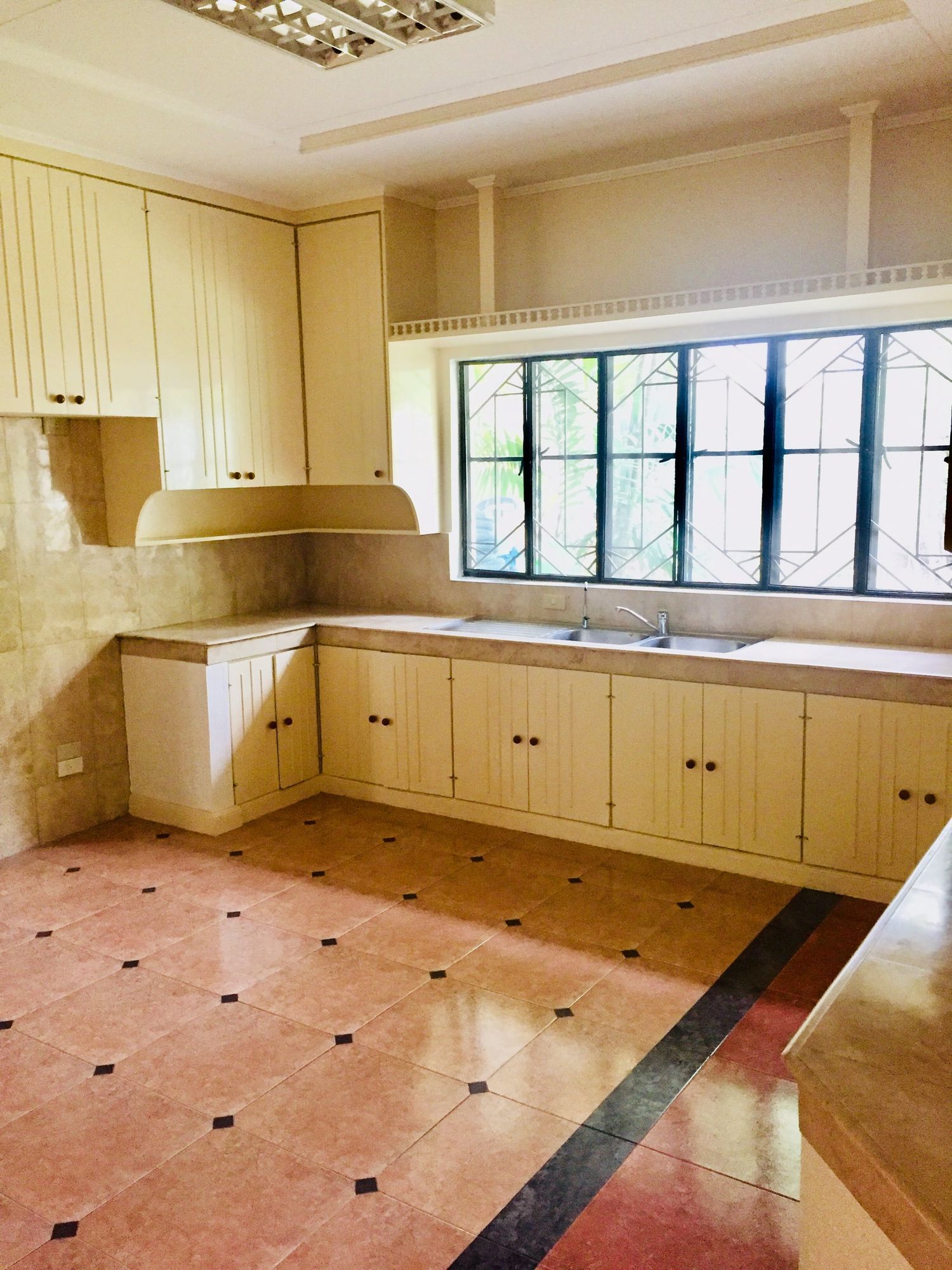 "4BR House for Rent in Ayala Alabang Village, Muntinlupa"09