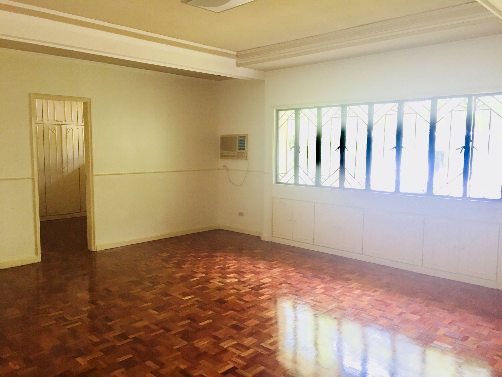 "4BR House for Rent in Ayala Alabang Village, Muntinlupa"10