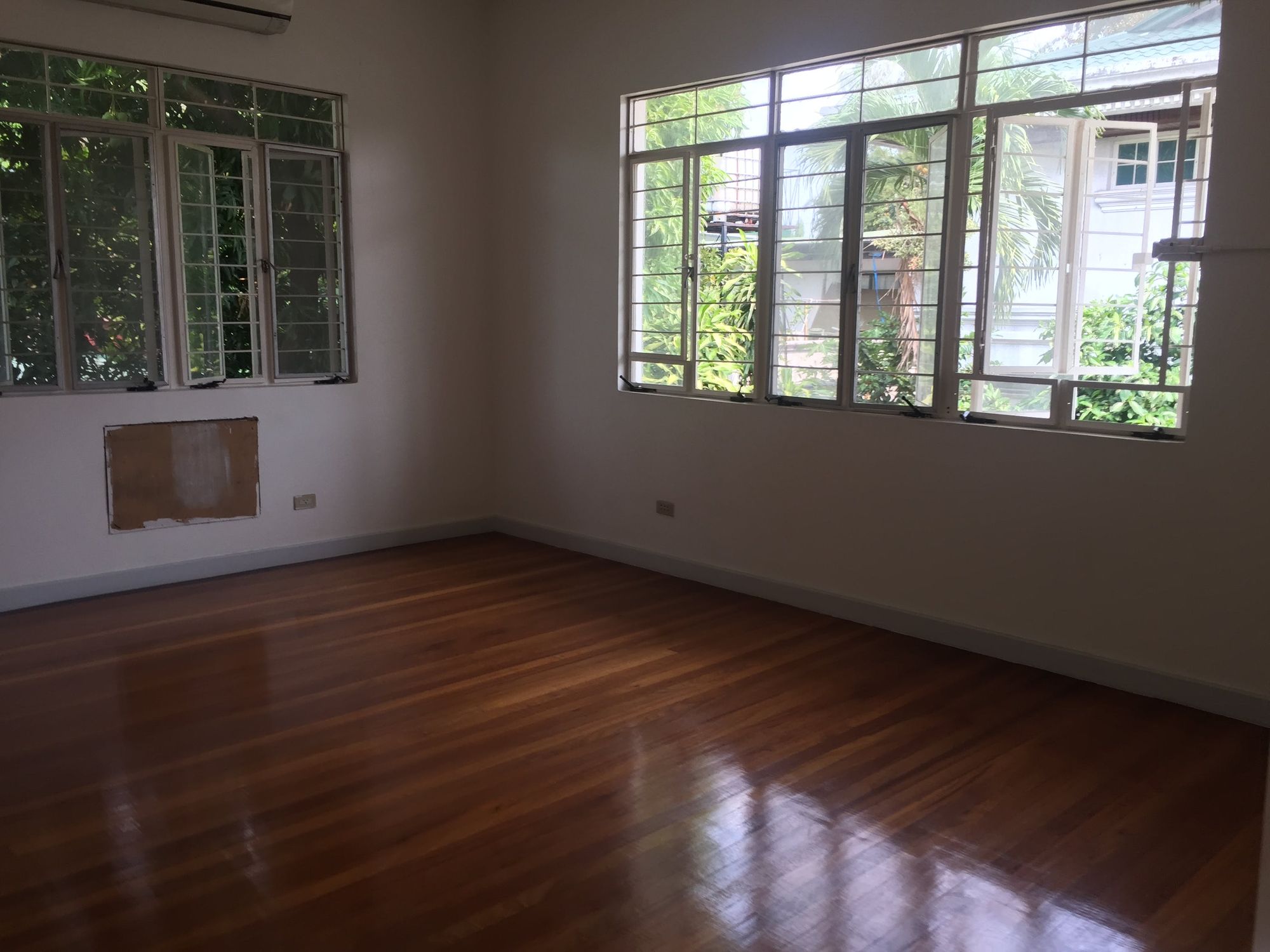 "4BR House for Rent in Magallanes, Makati"04