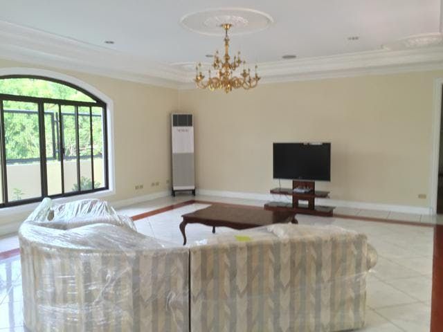 "4BR House for Rent in Ayala Alabang Village, Muntinlupa"06