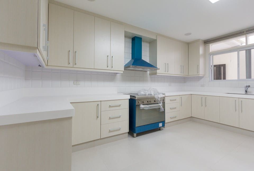 "4BR House for Rent in Magallanes, Makati"04