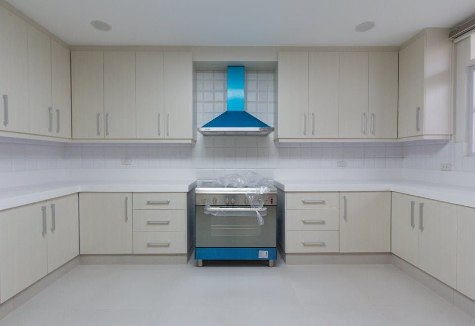 "4BR House for Rent in Magallanes, Makati"06