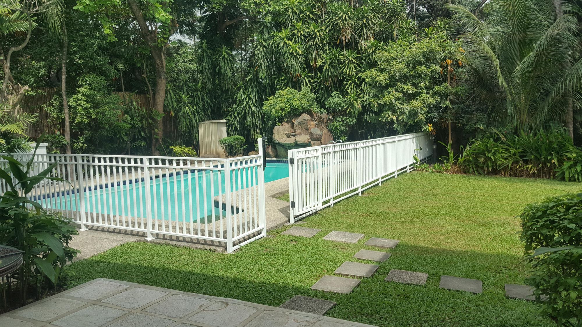 "4BR House for Rent in Dasmari?as Village, Makati"06