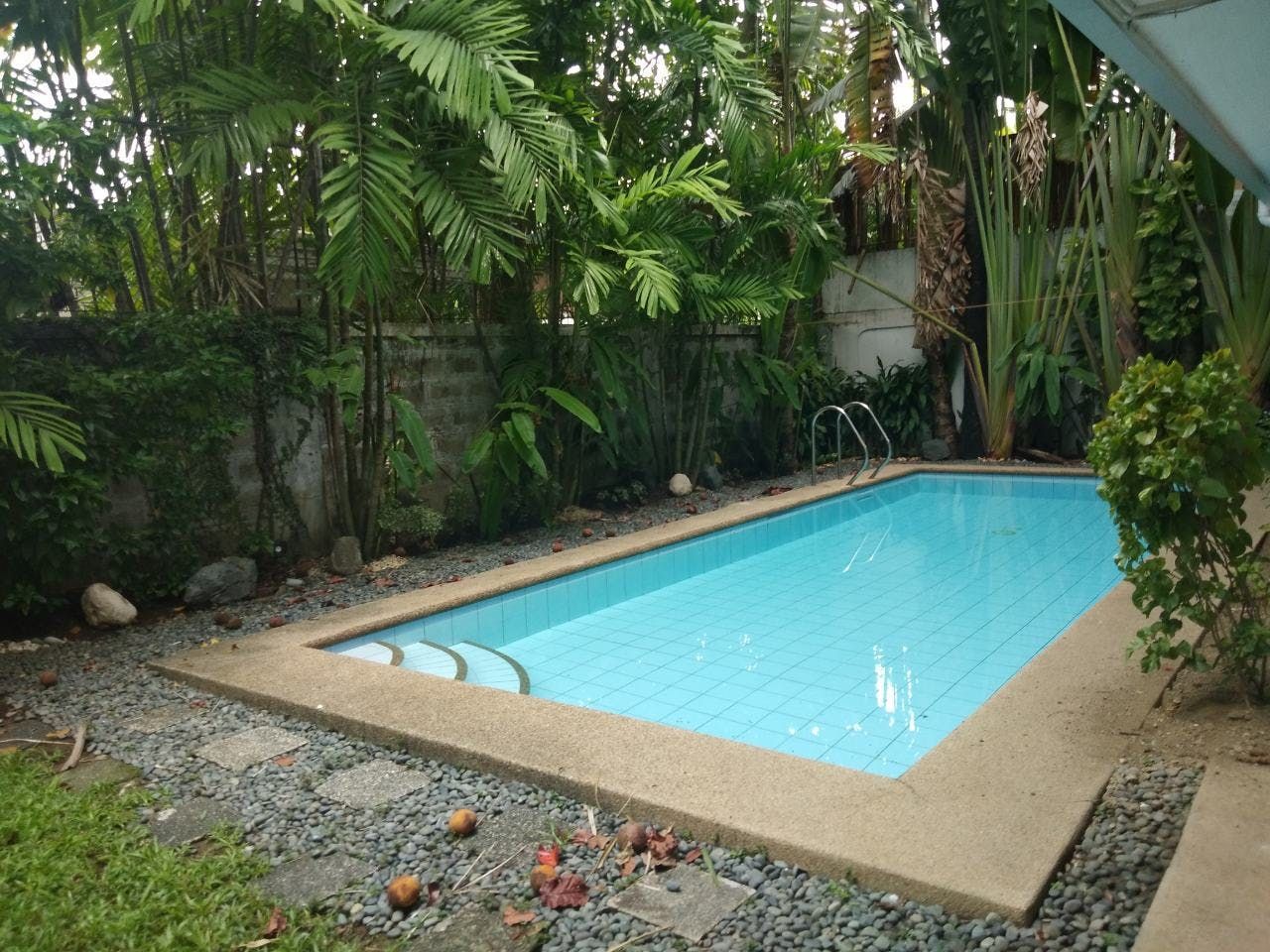 "4BR House for Rent in Dasmari?as Village, Makati"09