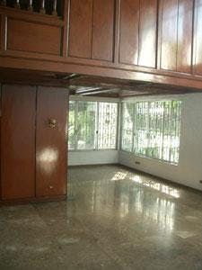 "4BR House for Rent in Dasmari?as Village, Makati"10