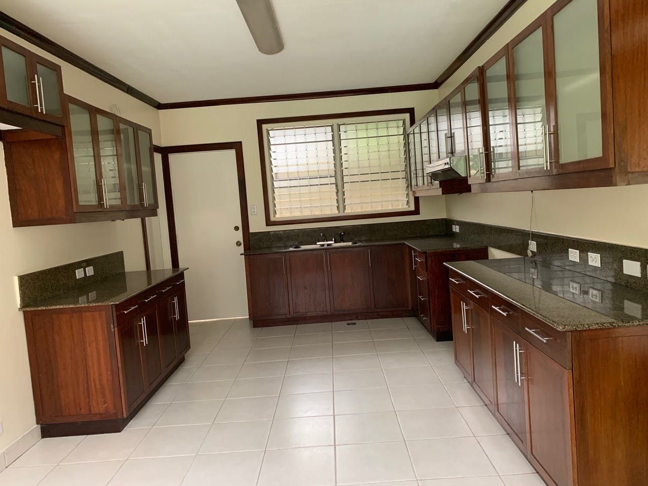 "4BR House for Rent in Ayala Alabang Village, Muntinlupa"08