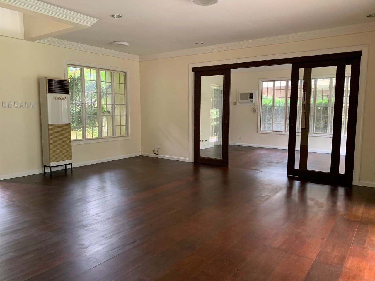 "4BR House for Rent in Ayala Alabang Village, Muntinlupa"10