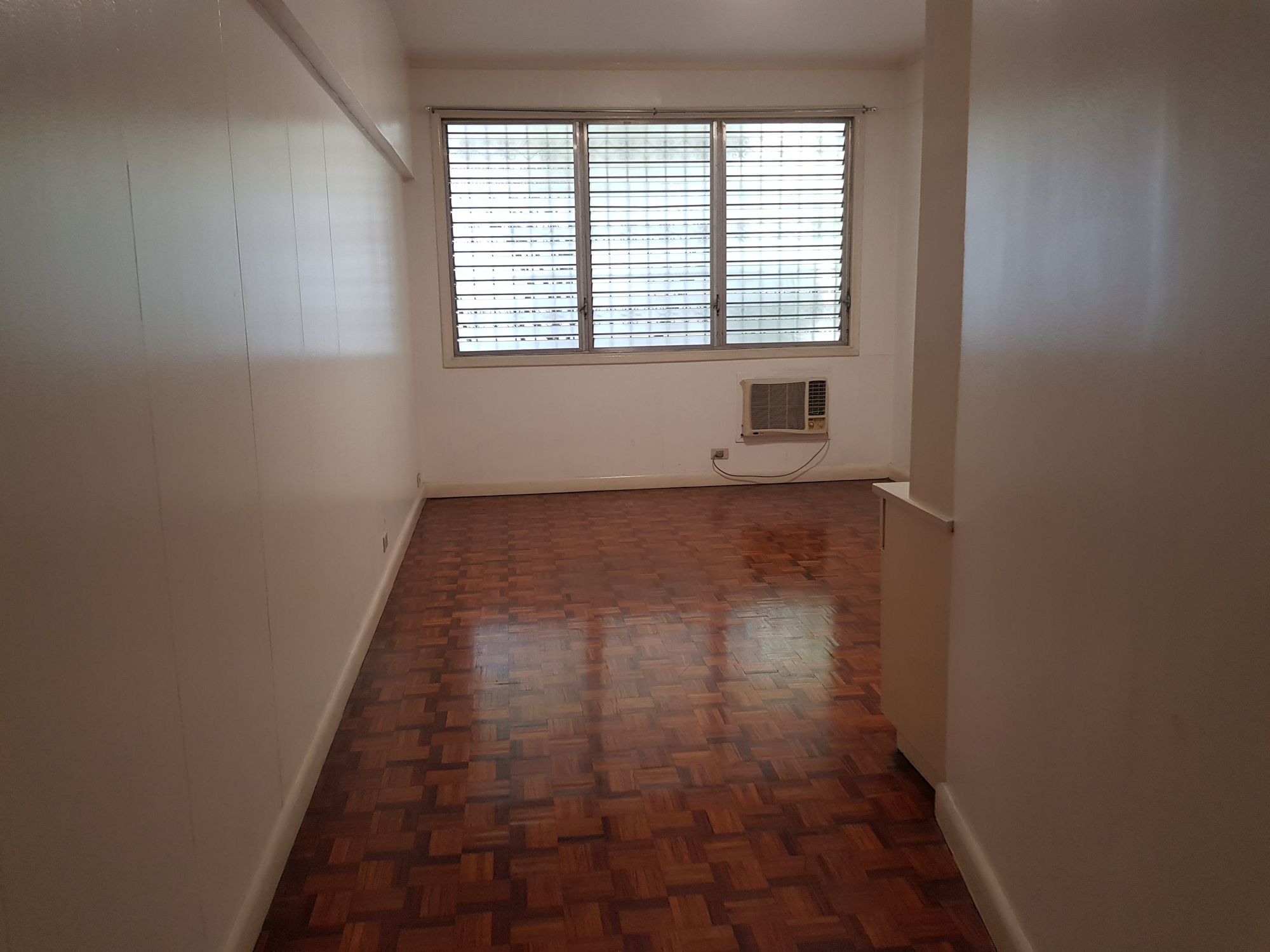 "4BR House for Rent in Dasmari?as Village, Makati"07