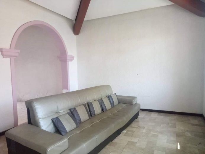 "4BR House for Rent in BF THAI, Las Pi?as"01