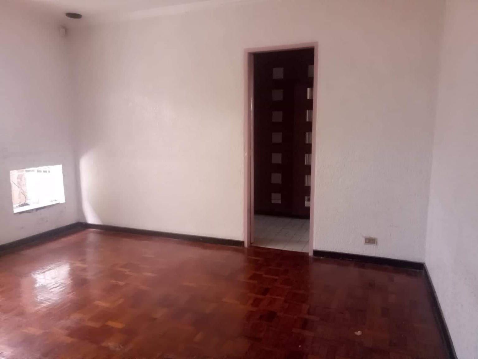 "4BR House for Rent in BF THAI, Las Pi?as"10