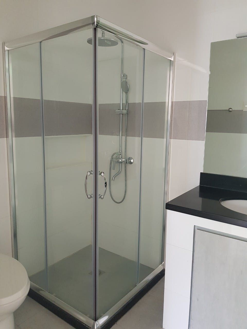 "4BR House for Rent in San Lorenzo Village, Makati"04
