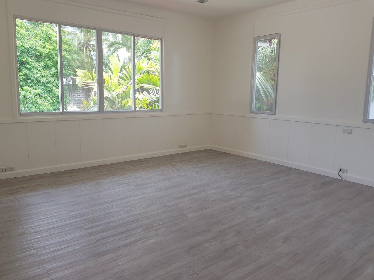 "4BR House for Rent in San Lorenzo Village, Makati"10