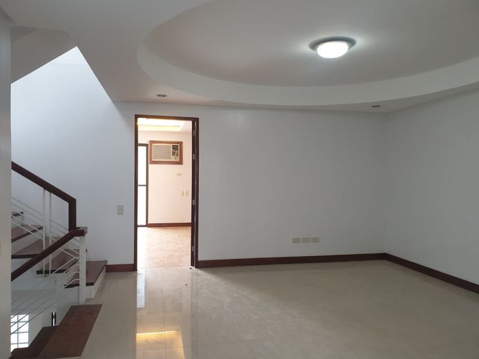 "4BR