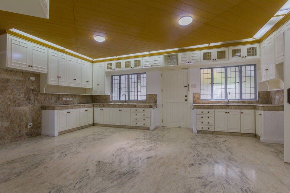"4BR House for Rent in Ayala Alabang Village, Muntinlupa"10