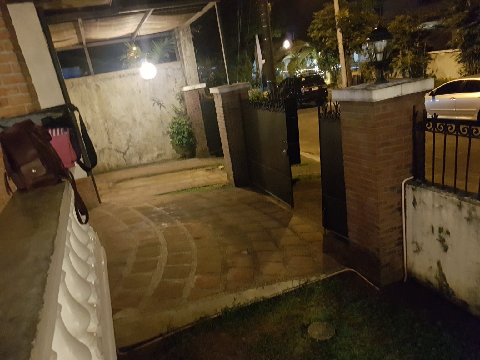 "5BR House for Rent in Holy Spirit Dr, Quezon City"06