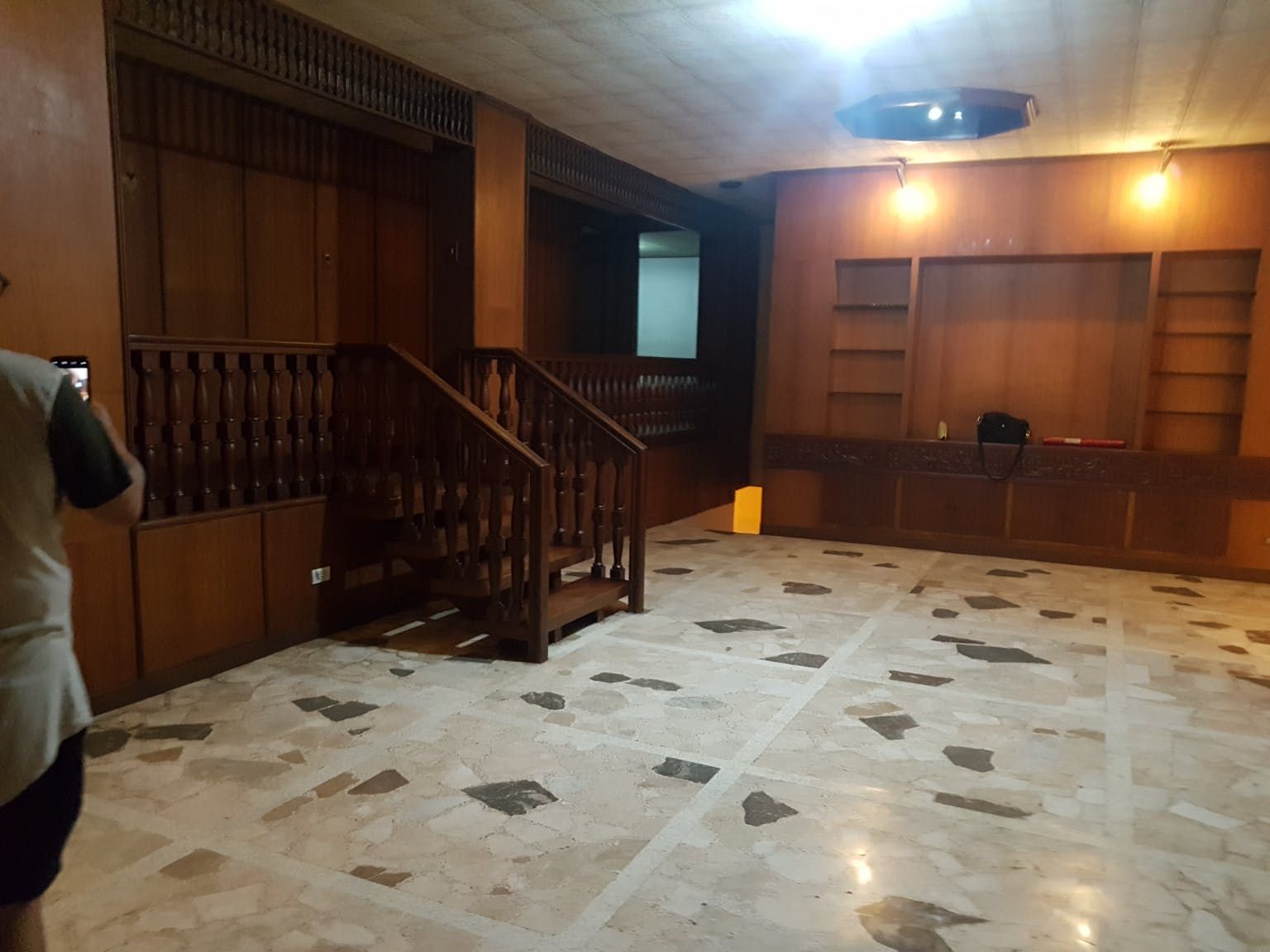"5BR House for Rent in Holy Spirit Dr, Quezon City"08