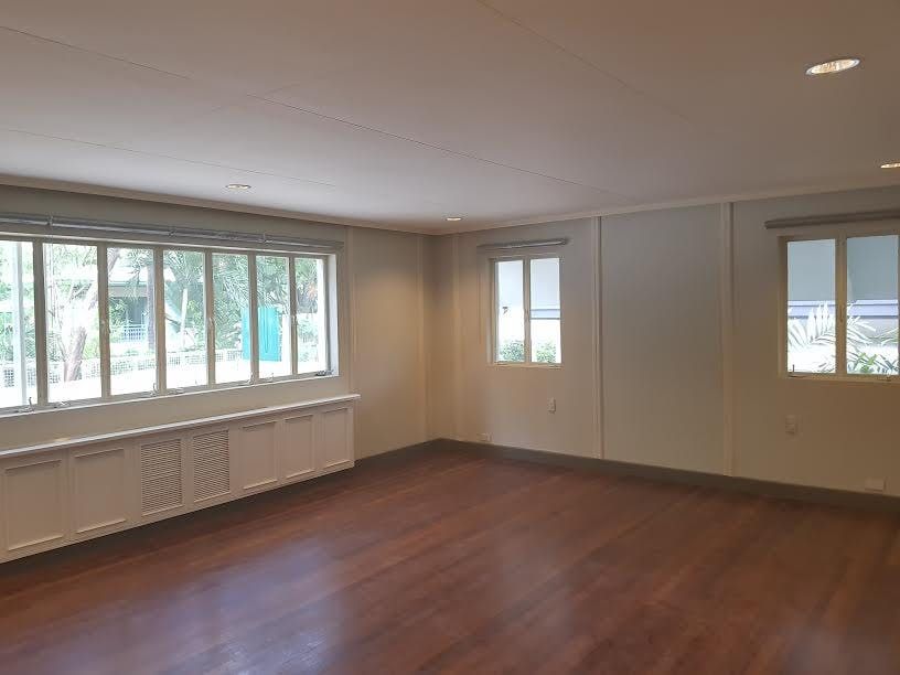 "4BR House for Rent in Dasmari?as Village, Makati"08