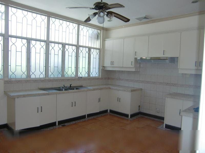 "3BR House for Rent in Dasmari?as Village, Makati"04