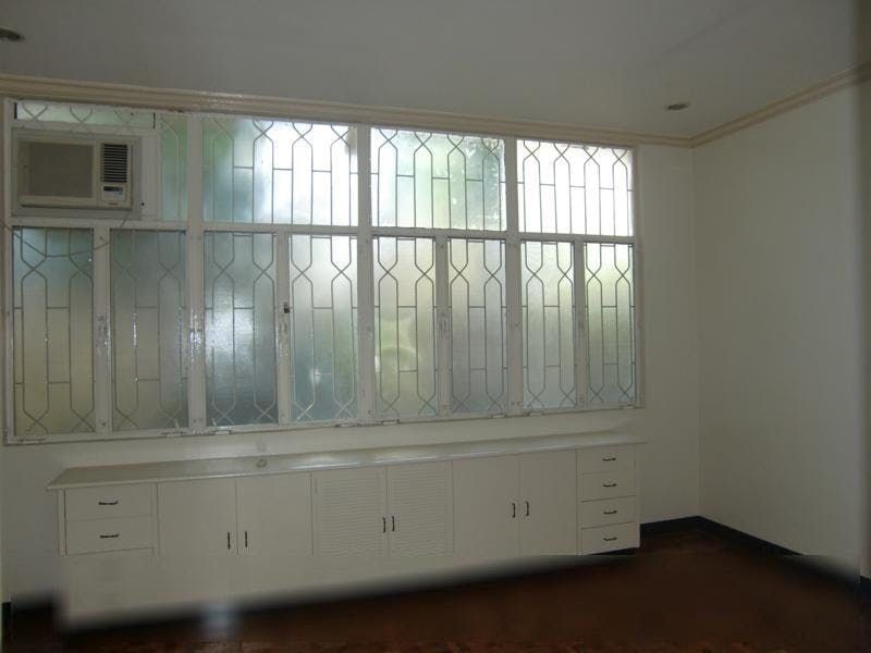 "3BR House for Rent in Dasmari?as Village, Makati"10
