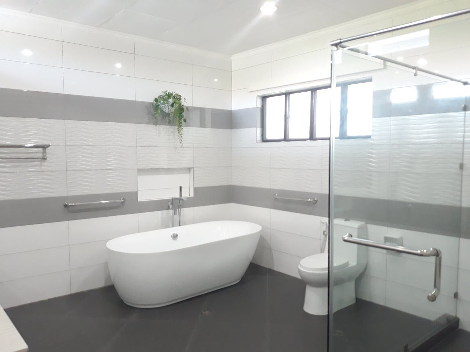 "4BR House for Rent in Ayala Alabang Village, Muntinlupa"08