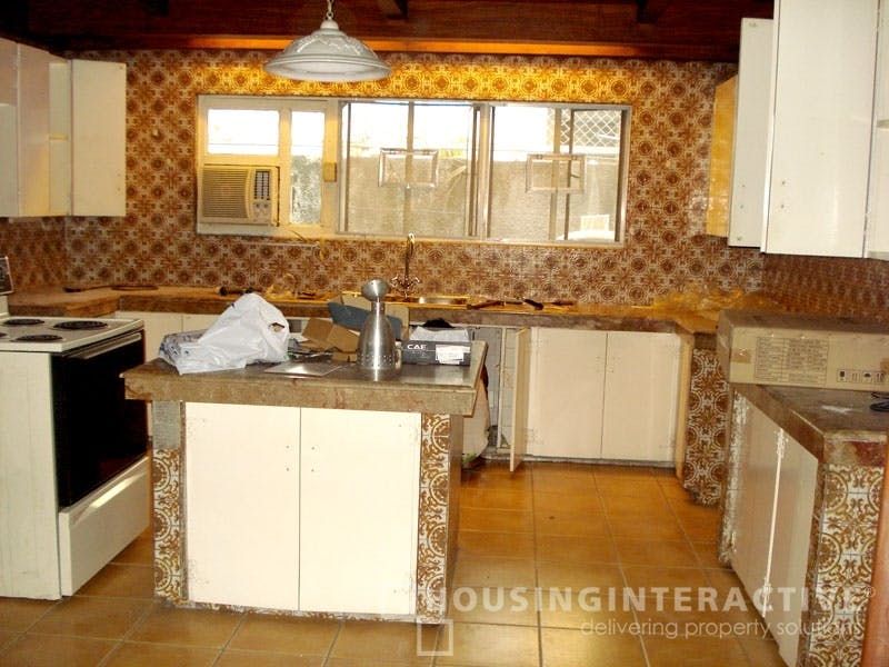 "4BR House for Rent in Dasmari?as Village, Makati"07