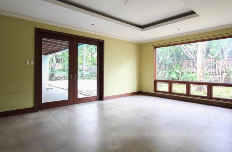"4BR House for Rent in Urdaneta Village, Makati"06