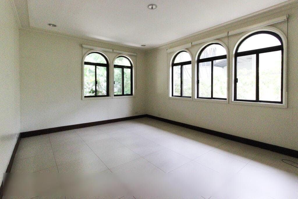 "3BR House for Rent in San Lorenzo Village, Makati"04