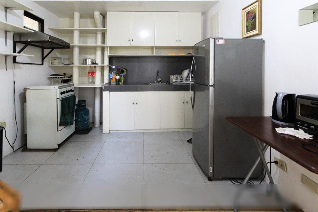 "3BR Townhouse for Rent in San Antonio Village, Makati"06