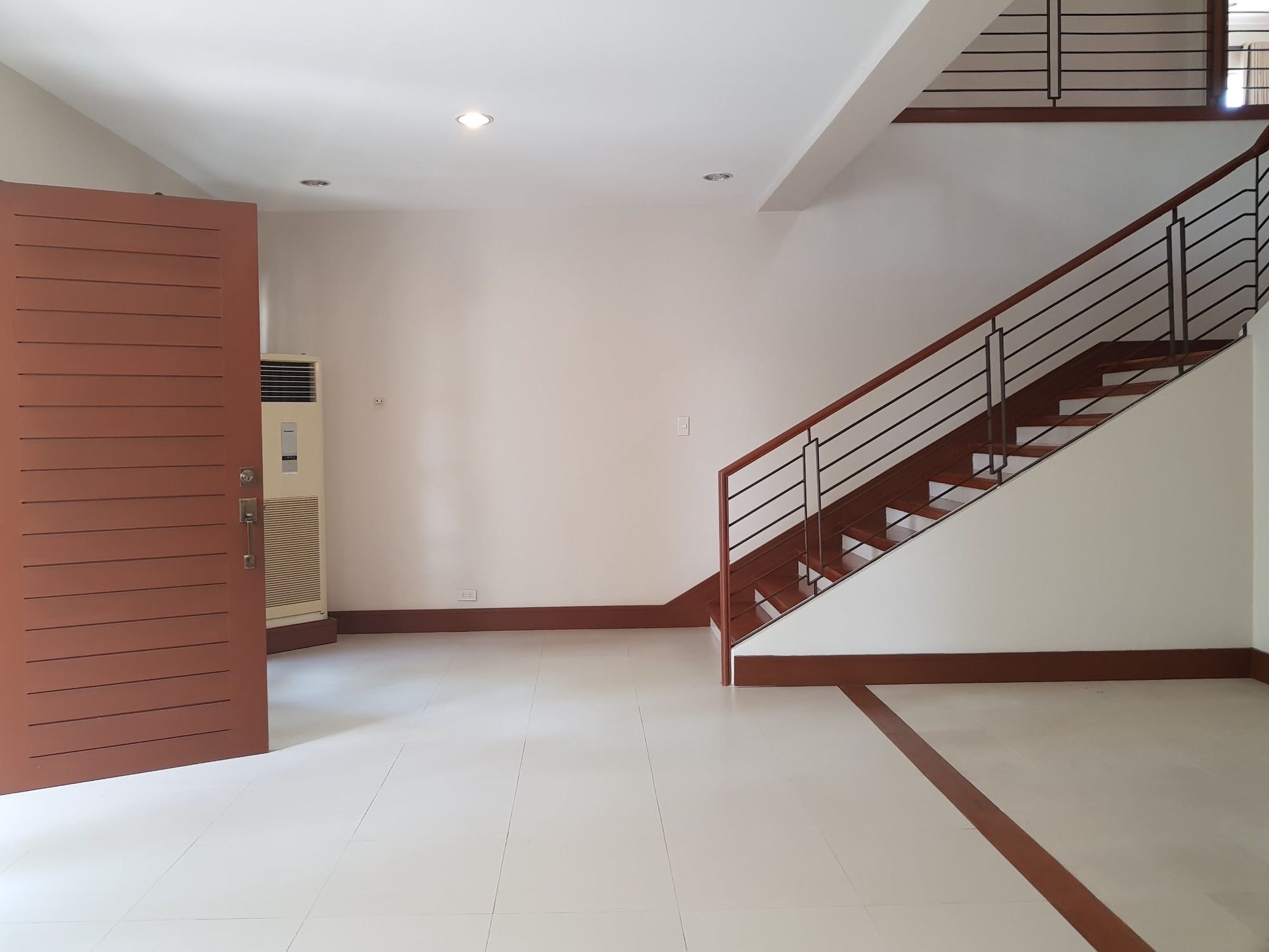 "4BR House for Rent in Dasmari?as Village, Makati"04