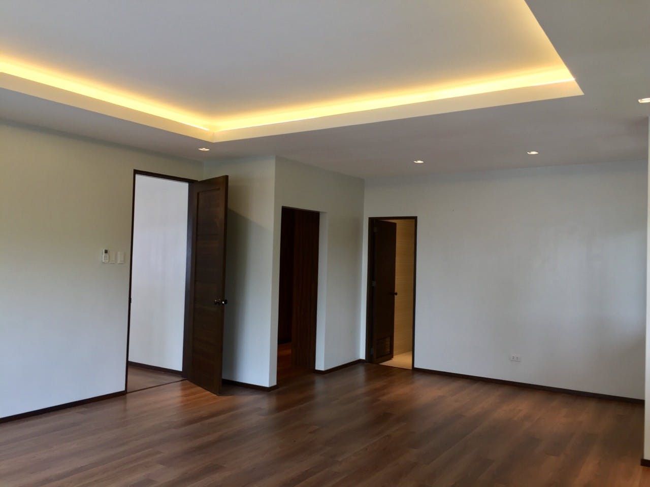 "3BR House for Rent in San Lorenzo Village, Makati"03