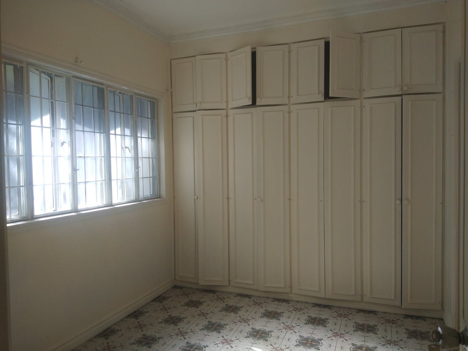 "5BR House for Rent in Ayala Alabang Village, Muntinlupa"04