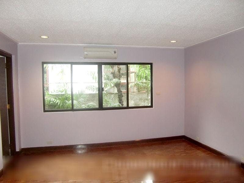 "4BR House for Rent in Dasmari?as Village, Makati"03