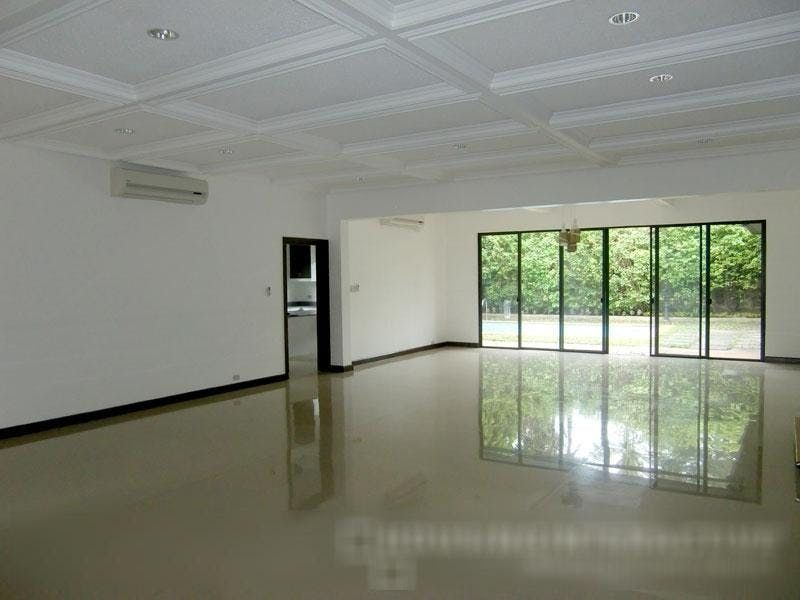 "4BR House for Rent in Dasmari?as Village, Makati"09
