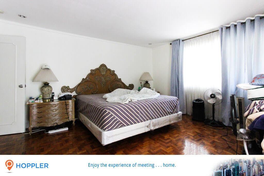 "4BR House for Rent in Dasmari?as Village, Makati"07