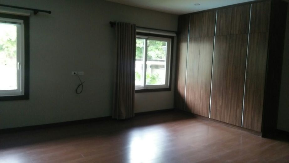 "4BR