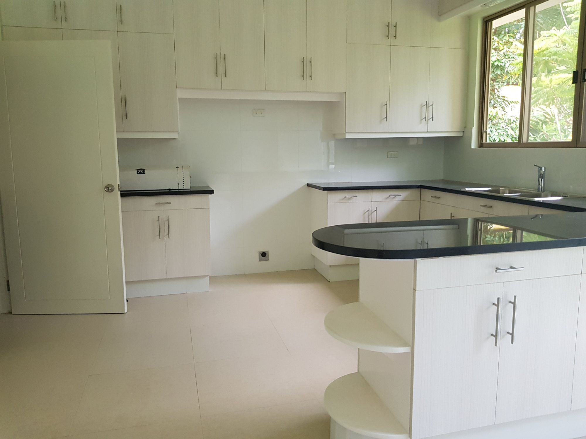 "4BR House for Rent in Forbes Park, Makati"04