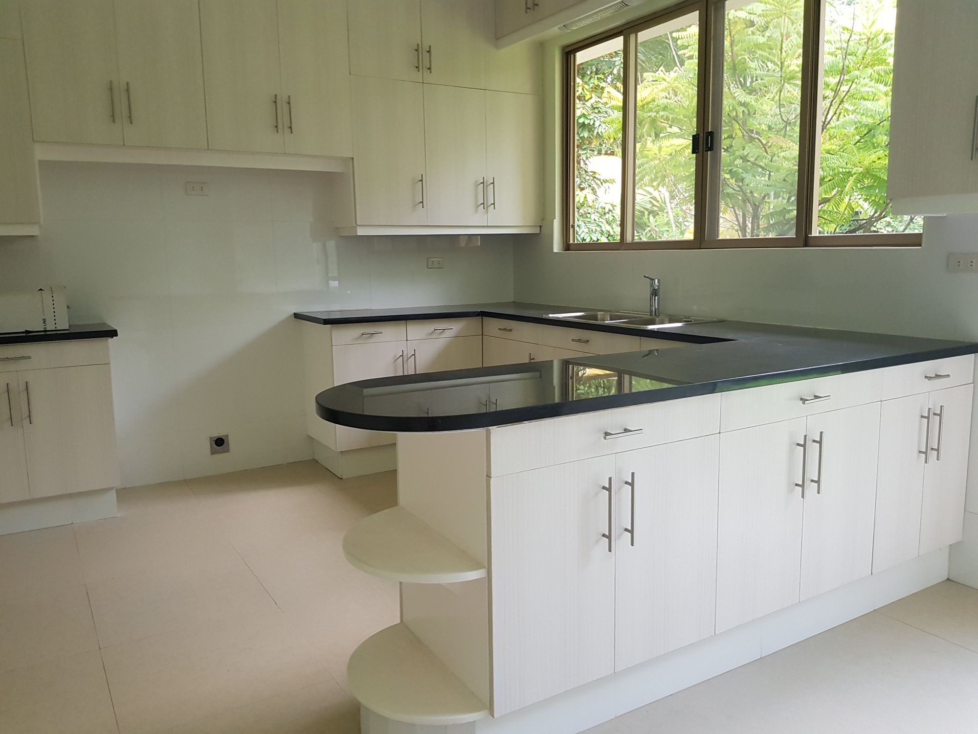 "4BR House for Rent in Forbes Park, Makati"09