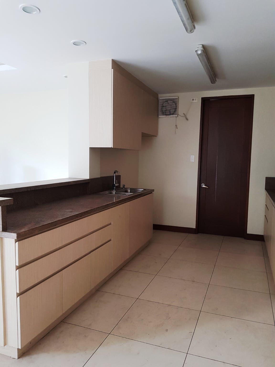 "3BR Townhouse for Rent in San Lorenzo Village, Makati"07