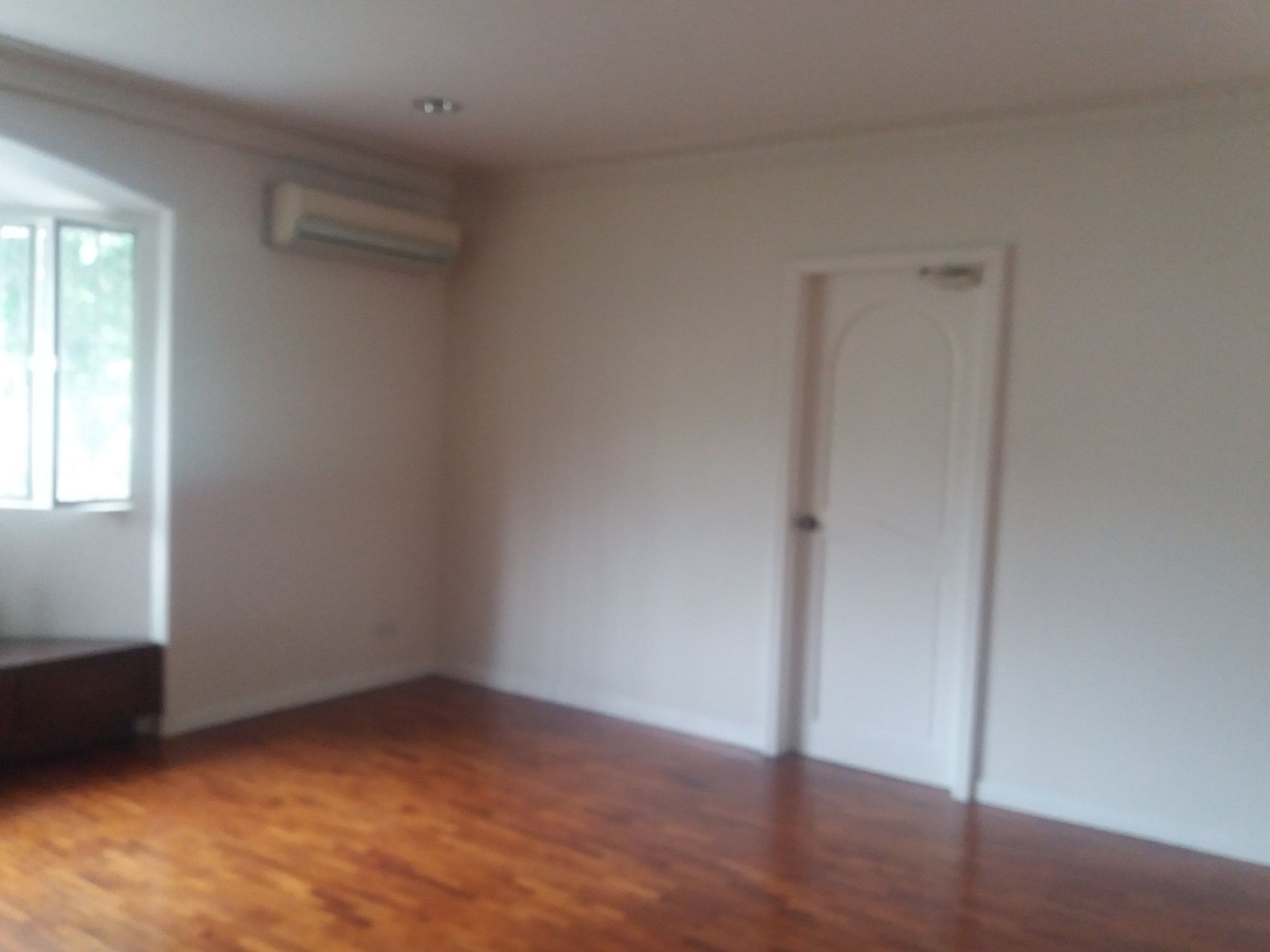 "4BR House for Rent in Dasmari?as Village, Makati"04