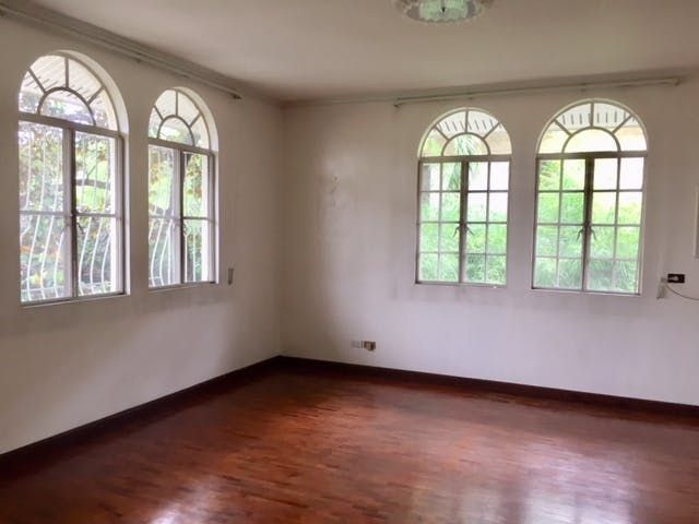 "4BR House for Rent in Green Meadows, Quezon City"09