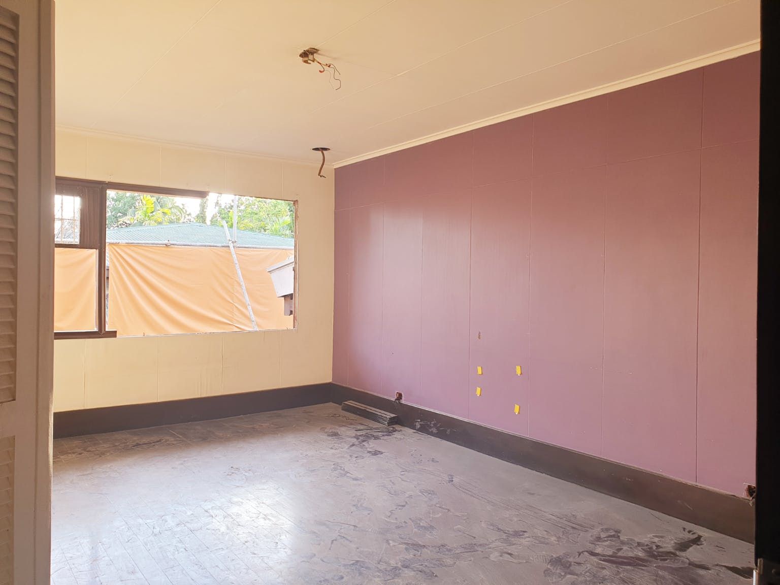"5BR House for Rent in Dasmari?as Village, Makati"09