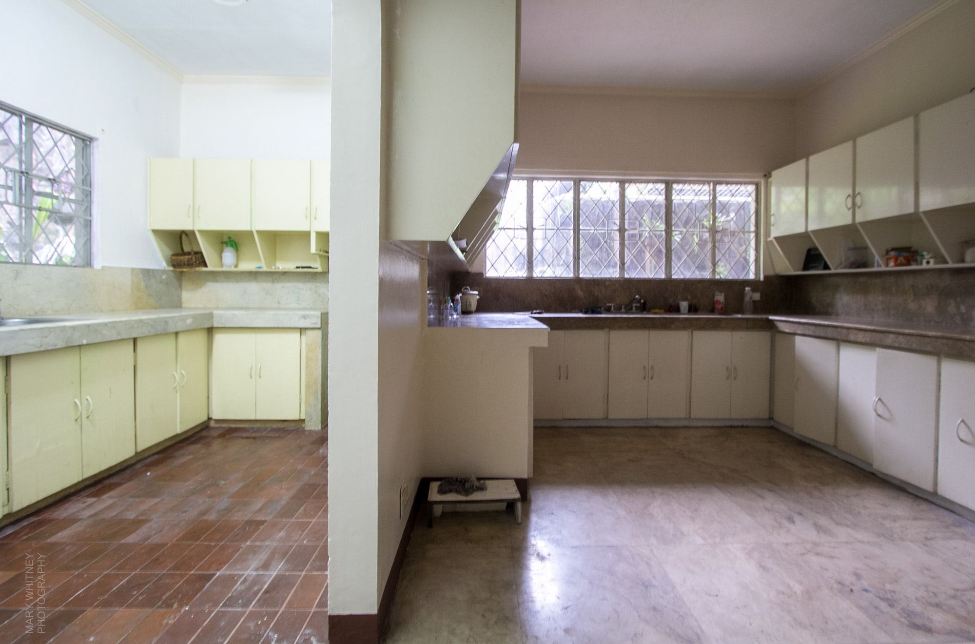 "4BR House for Rent in White Plains, Quezon City"05