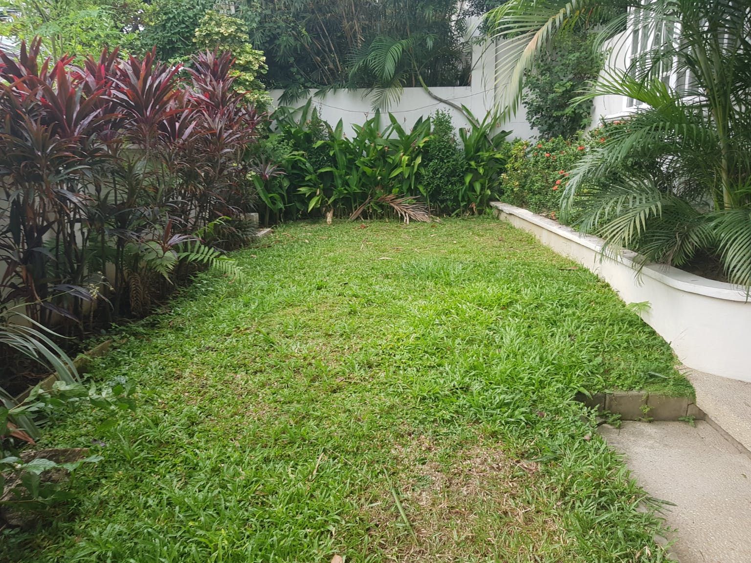 "3BR House for Rent in San Lorenzo Village, Makati"04