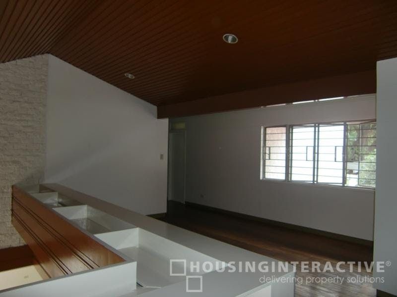"4BR House for Rent in Greenhills, San Juan"05