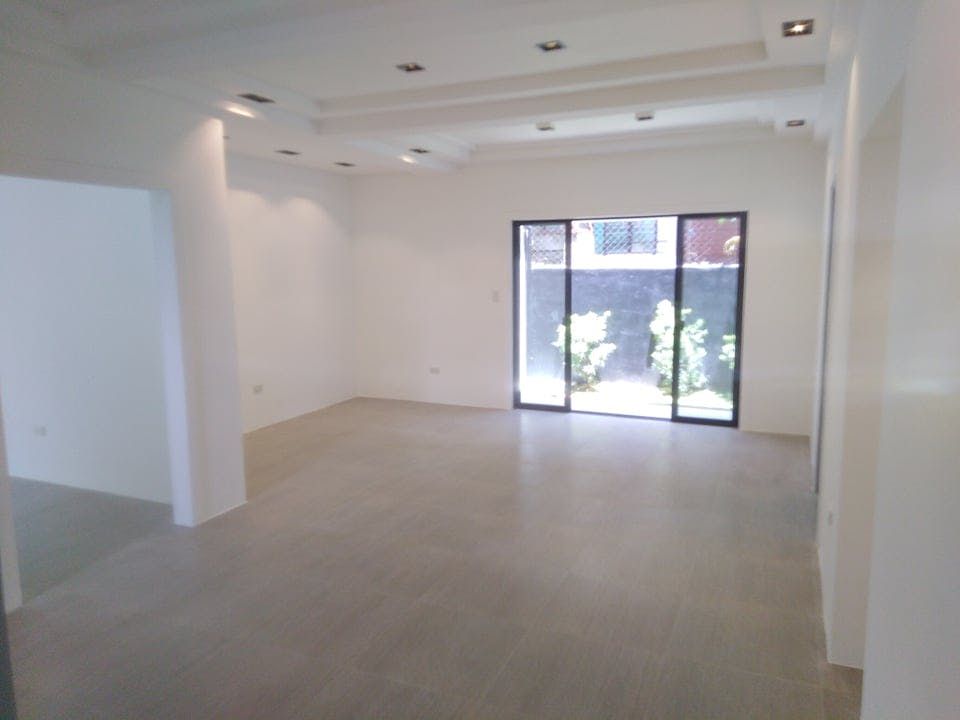 "6BR House for Rent in Magallanes, Makati"04