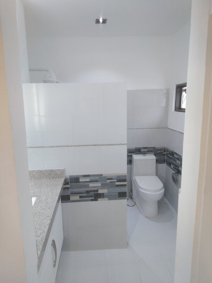 "6BR House for Rent in Magallanes, Makati"09