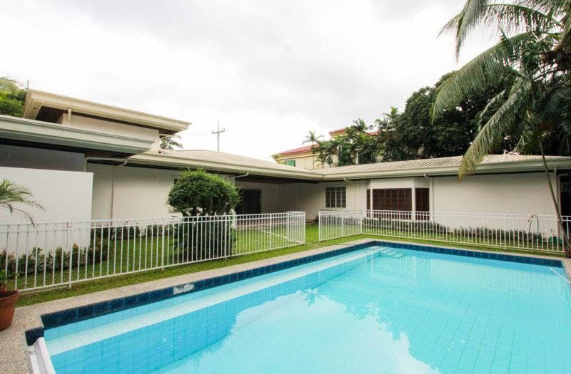 "4BR House for Rent in Urdaneta Village, Makati"10