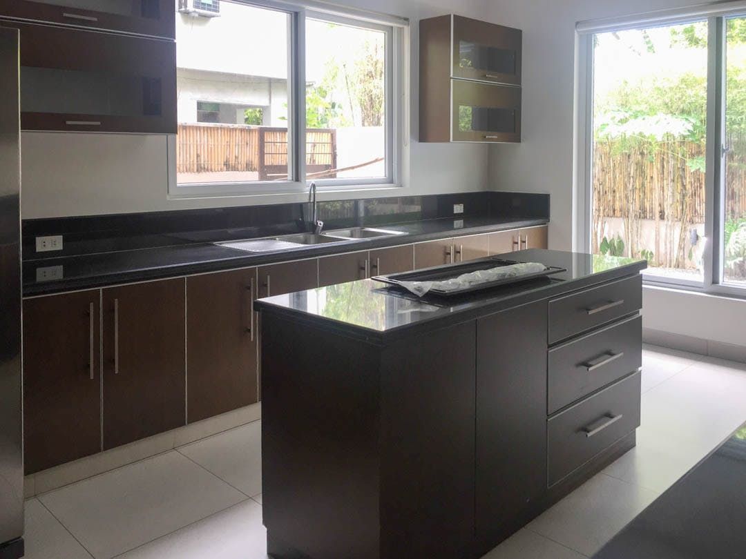 "4BR House for Rent in Ayala Alabang Village, Muntinlupa"07